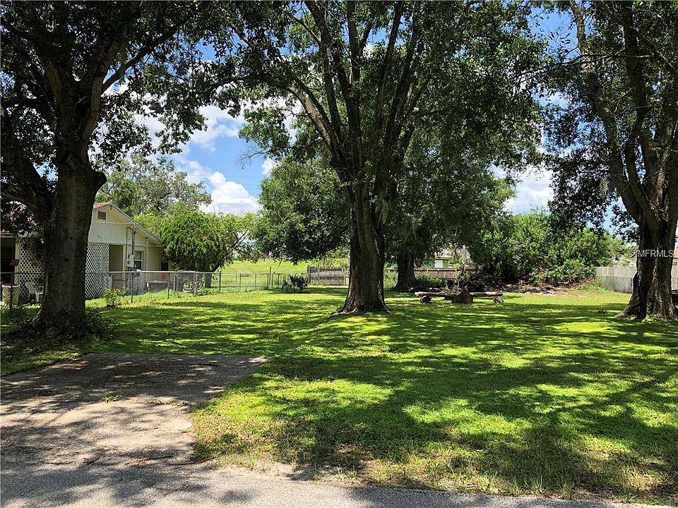 1st image of 121 Knollwood Dr