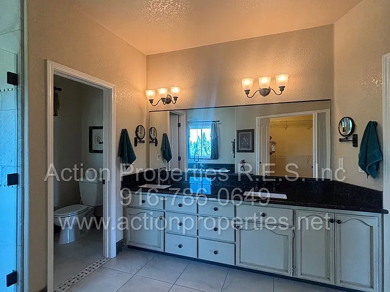 4726 Abbey Hl — Photo 30