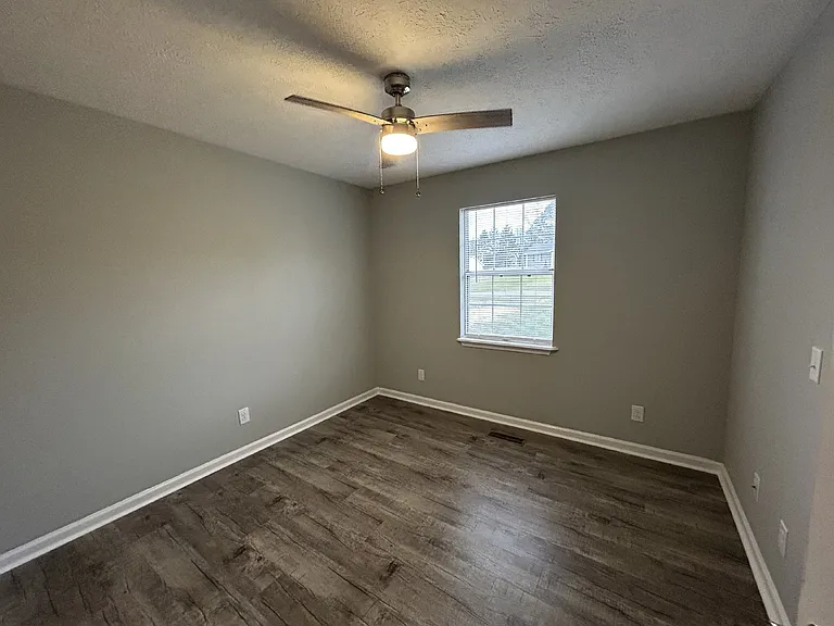 3522 Southmeade Dr — Photo 11