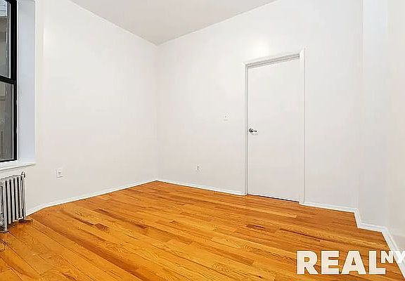 4th image of 284 Mulberry St #19