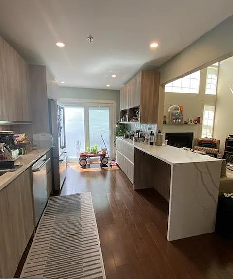 805 Rosehill Dr — Photo 8
