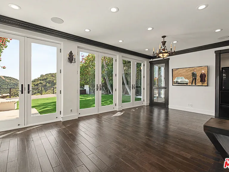 12608 Promontory Rd — Photo 23