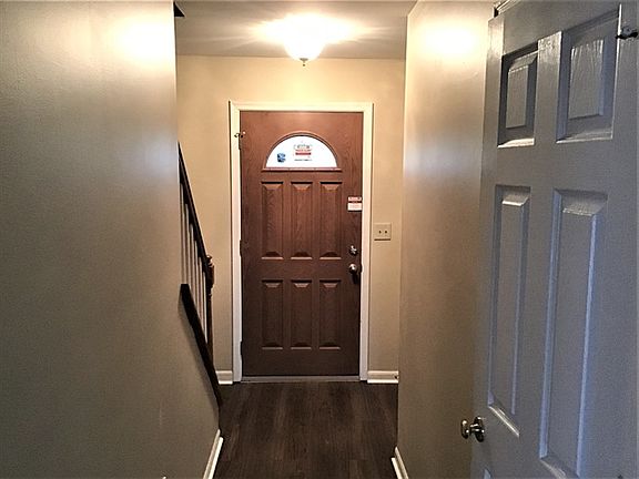 2nd image of 1498 Woodside Dr