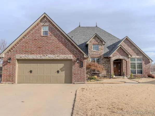 25547 Blackberry Blvd, Claremore, OK 74019