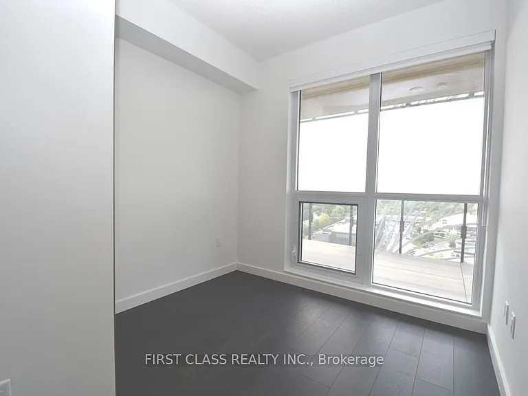 25 McMahon Dr #1707 — Photo 12