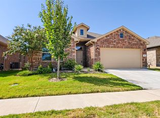 213 Mossy Cliff Ln, Haslet, TX 76052