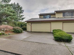 902 NW 11th St, McMinnville, OR 97128