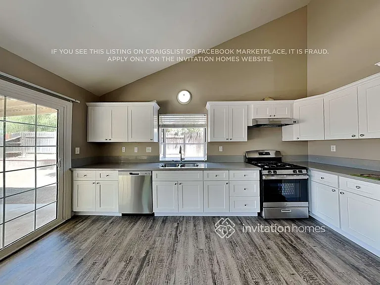 12159 Odessa Dr — Photo 4