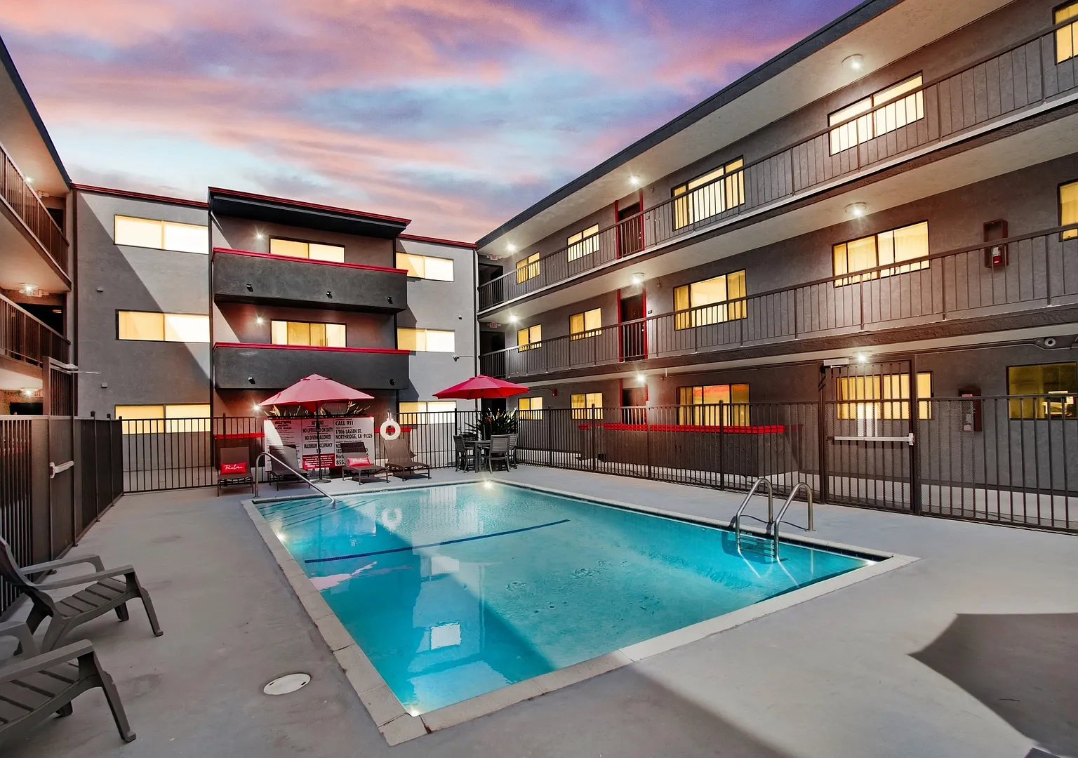 Valleywood Apartments — Photo 1