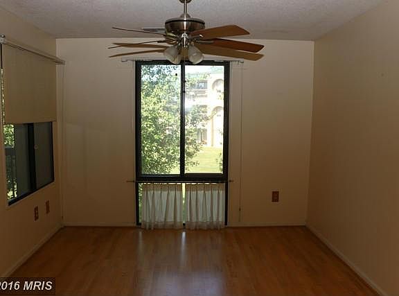 4th image of 1016 Brinker 202 Dr