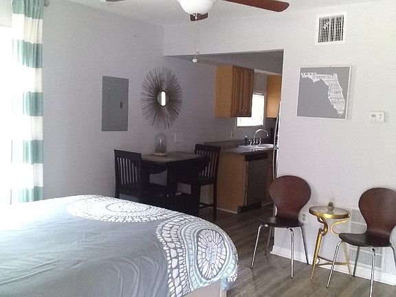 3rd image of 1308 Burlington Ave N APT 1