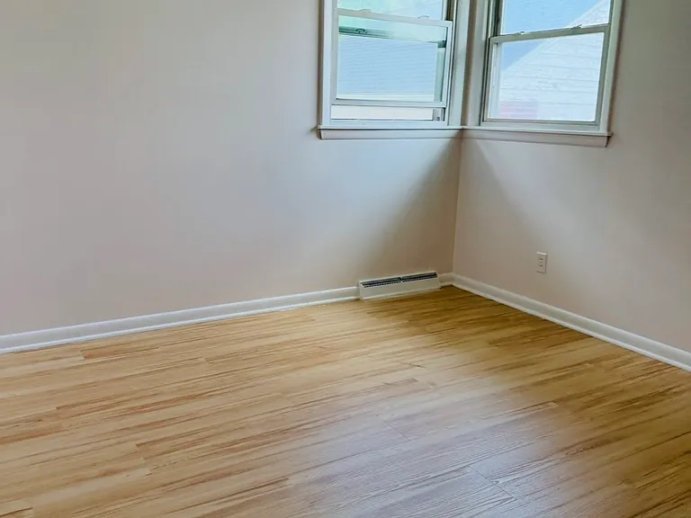19 Pleasantview Ave #PENTHOUSE — Photo 4