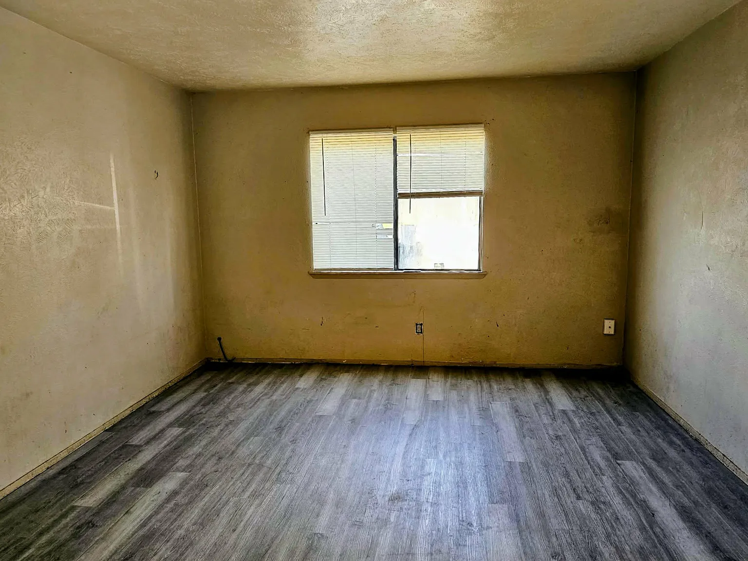3 bed, 1800 sqft, $1,899 — Photo 4