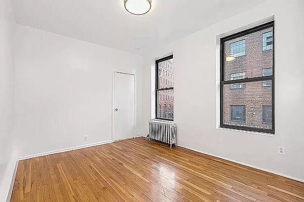 2nd image of 117 Perry St APT 5