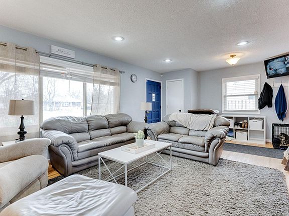 4th image of 8860 Grenadier Ave S