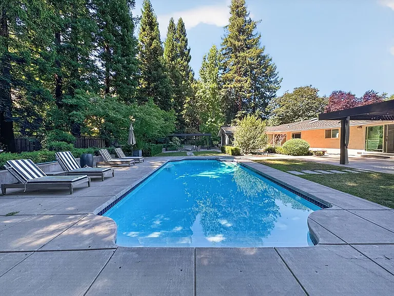 3221 Lunada Ln — Photo 48