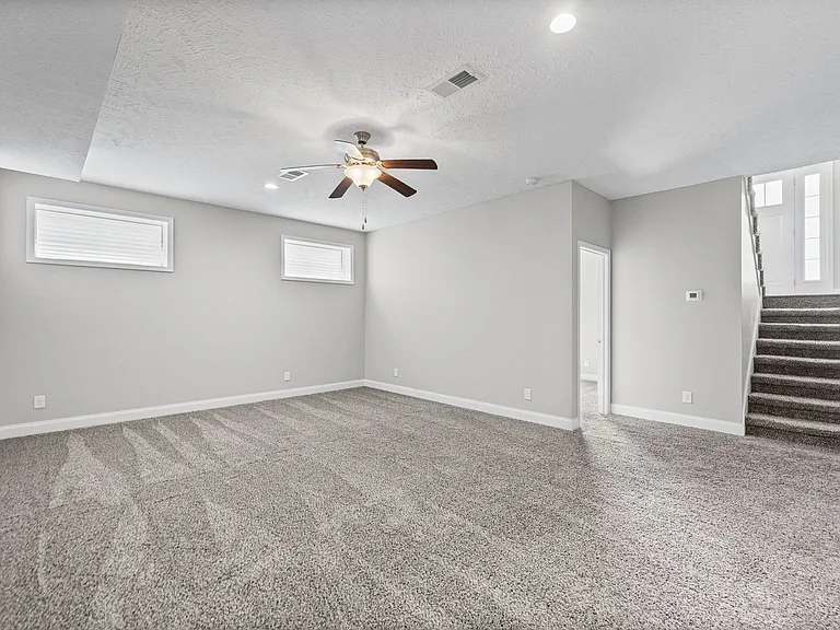 169 Bonnell Dr — Photo 29