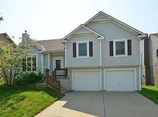 15812 S Apache St, Olathe, KS 66062