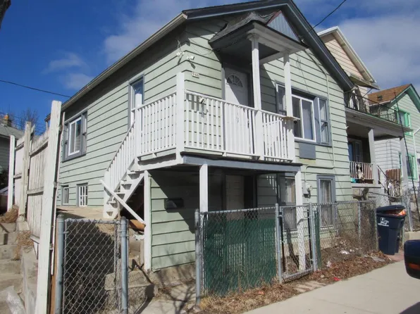 946 West Windlake AVENUE, Milwaukee, WI 53204