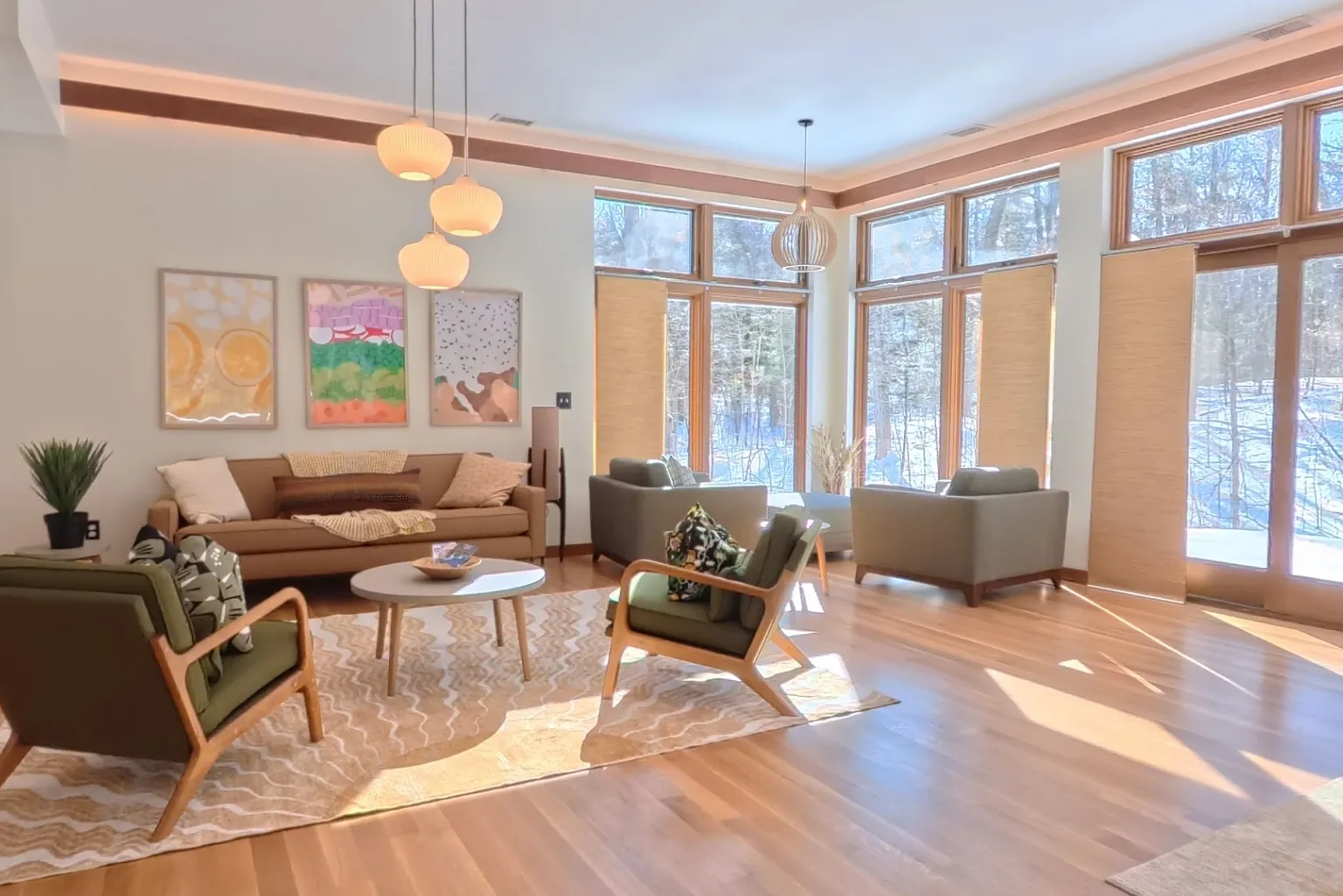 5 bed, 4000 sqft, $15,000 — Photo 2