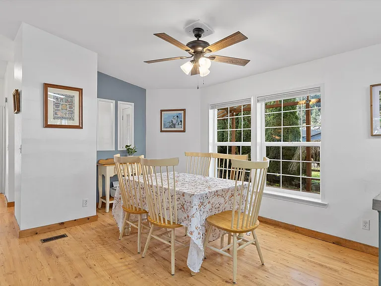 2347 N Chinook Ln — Photo 6