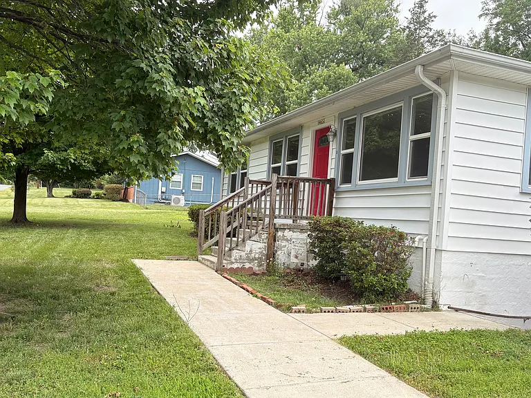 14651 Pratt St — Photo 16