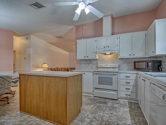 5th image of 1216 E Schwartz Blvd