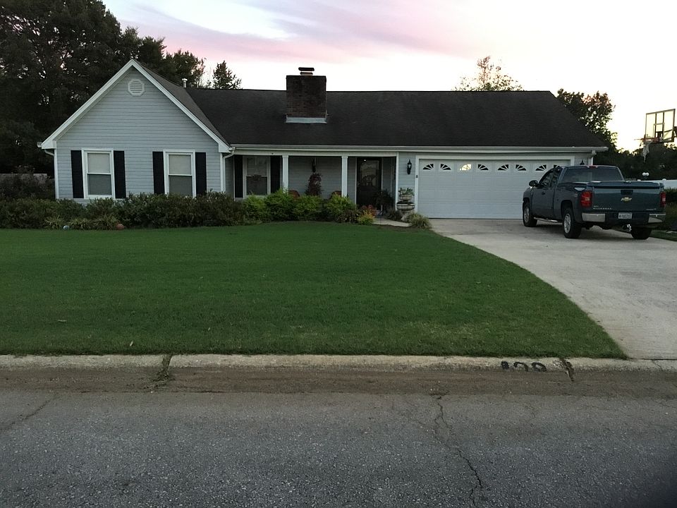1st image of 109 Kensington Dr