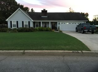 109 Kensington Dr, Florence, AL 35633