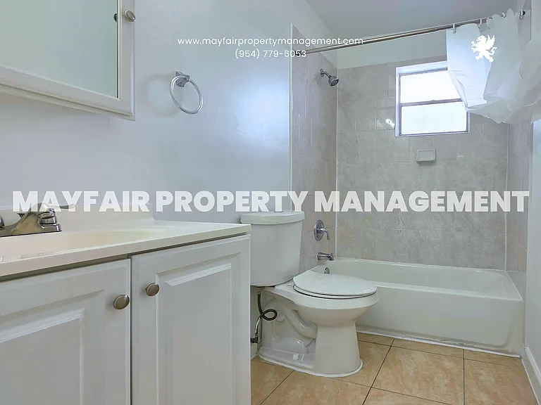 5621 SW 36th Ct #203 — Photo 6