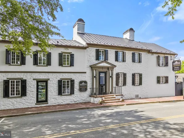 204 E Washington St, Middleburg, VA 20117