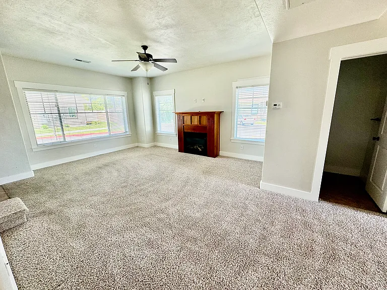 177 S 4 W — Photo 48
