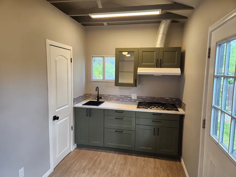 1635 Del Valle Ave — Photo 5