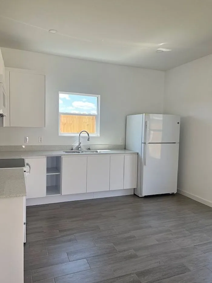 2 bed, 2.0 bath, $995 — Photo 3