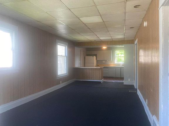 4th image of 813 W Oakland Ave