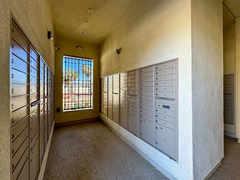 550 E Foothill Blvd — Photo 33