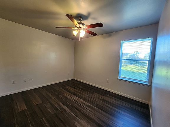 5th image of 1399 Trinidad St