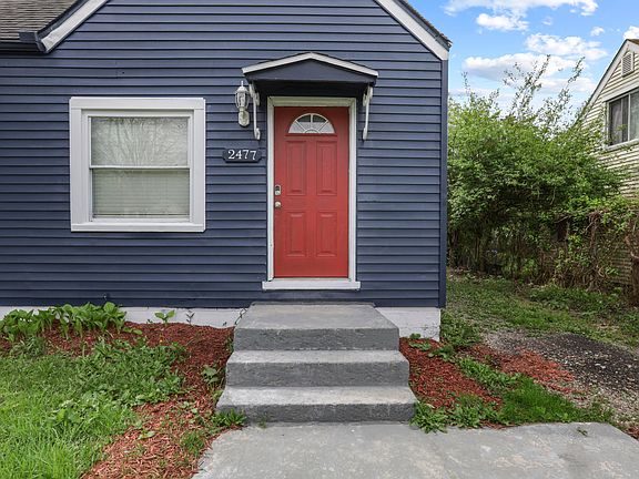 3rd image of 2477 Vendome Dr S