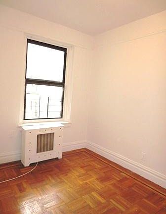 3rd image of 340 E 207th St APT 51
