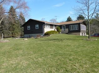 N2295 Haven Heights Rd, Fort Atkinson, WI 53538