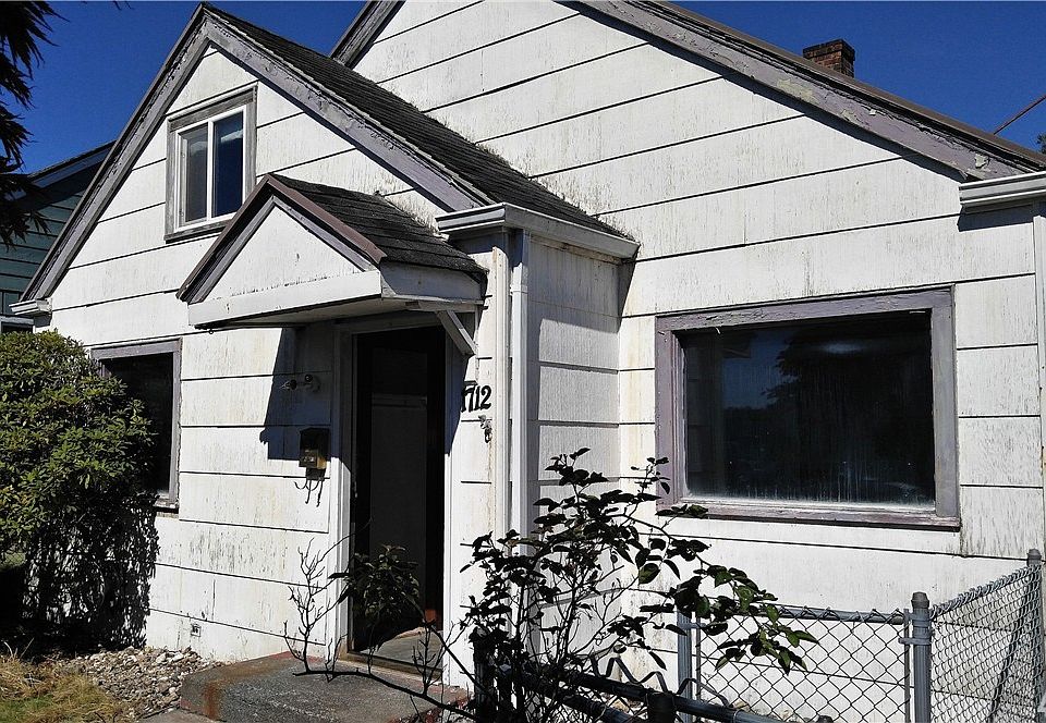 1st image of 1712 Bay Ave