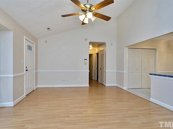 5th image of 500 W Woodcroft Pkwy APT 3B