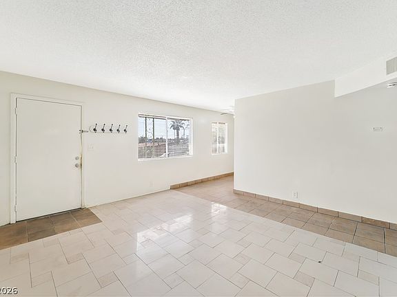 4th image of 5104 Pebble Beach Blvd APT A