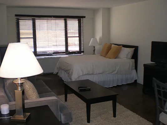 Rented by Taylor Made Brokerage, Inc | media 38