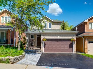 431 Carruthers Ave, Newmarket, ON L3X 2C1