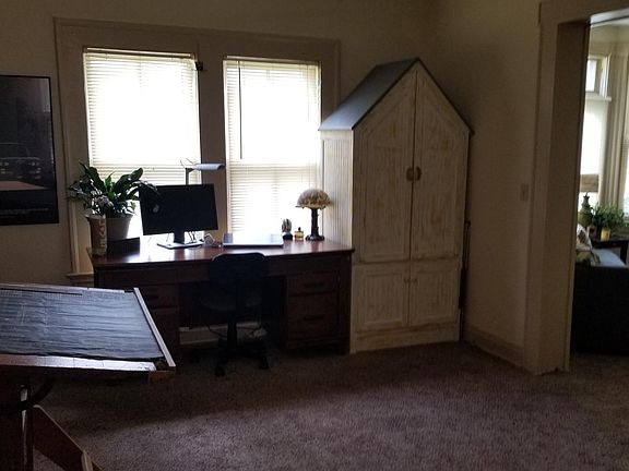 4th image of 3508 Elm St #1
