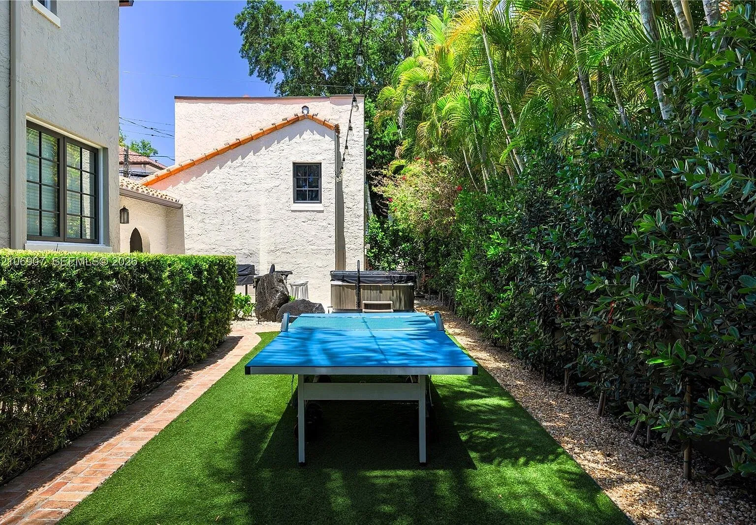 1822 Country Club Prado — Photo 3