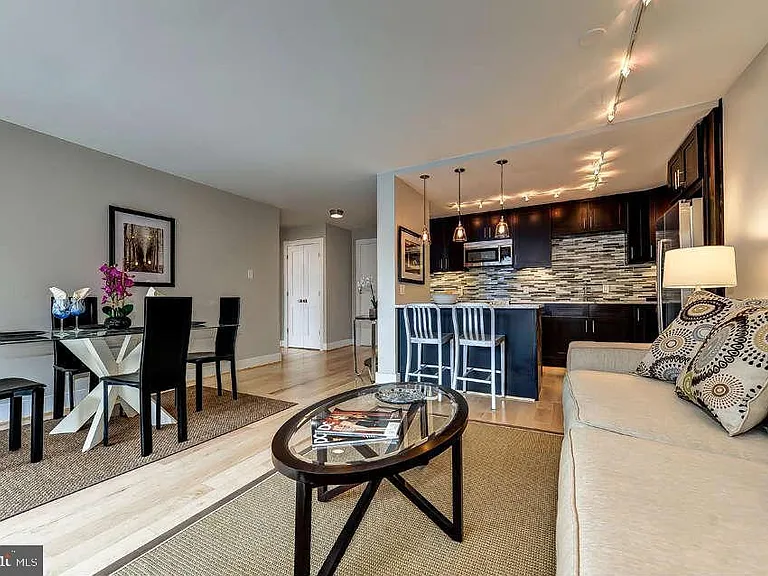 2141 Washington Cir NW #P-205 — Photo 17
