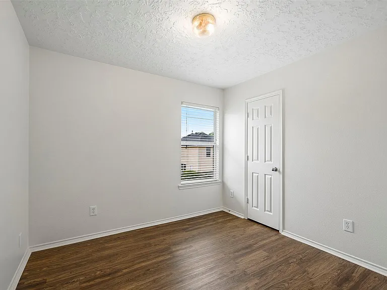 18401 Sunrise Oaks Ct — Photo 18