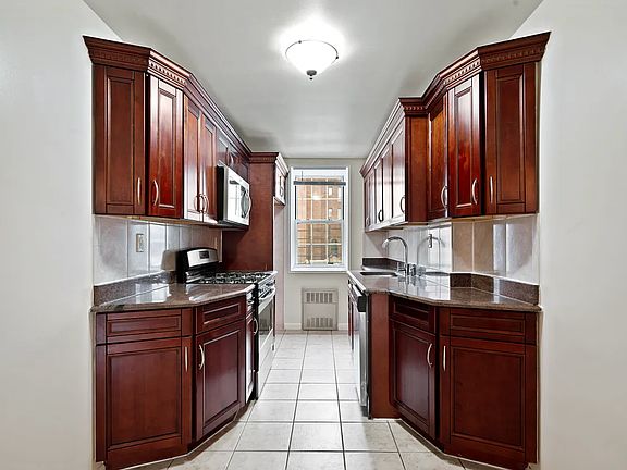 4th image of 88-25 153rd St #1K